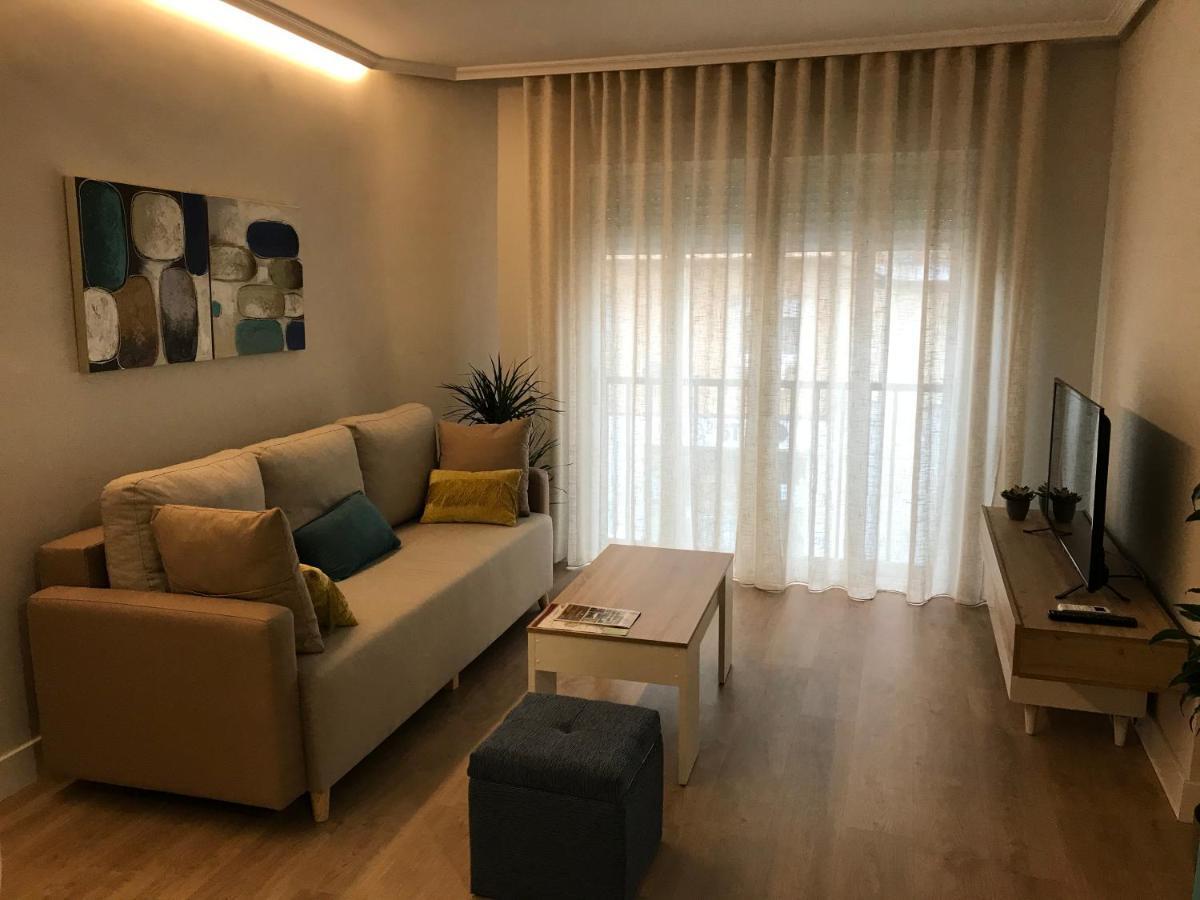Apartamento Abuelo Mayorga Plasencia Bagian luar foto
