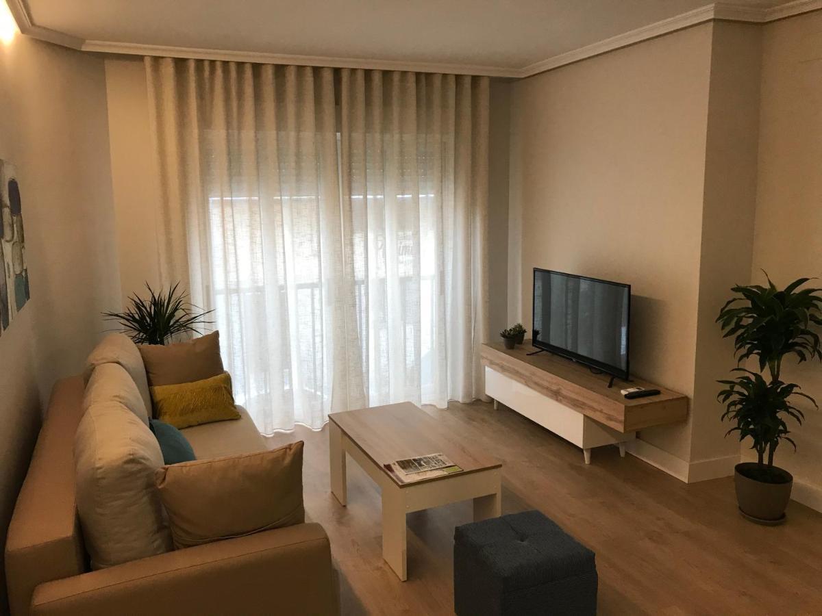 Apartamento Abuelo Mayorga Plasencia Bagian luar foto